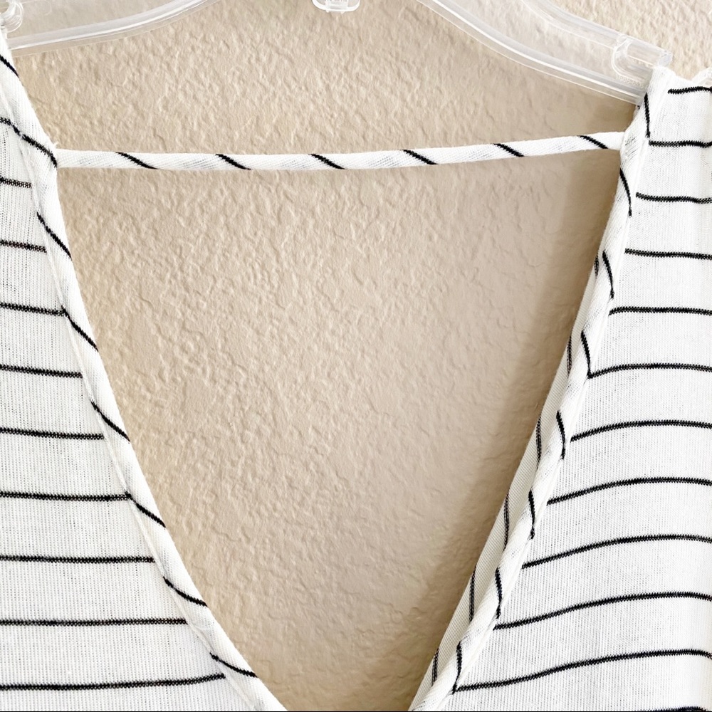 BP Surplice Stripe Flowy Tank Top - Picture 6 of 7